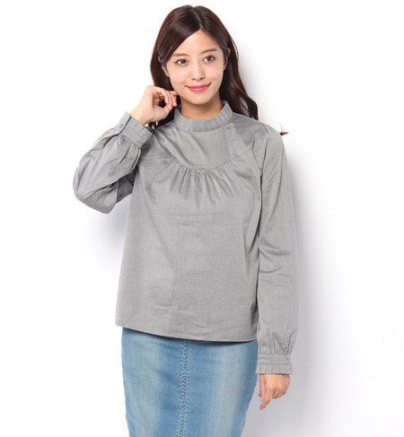 襟タックブラウス