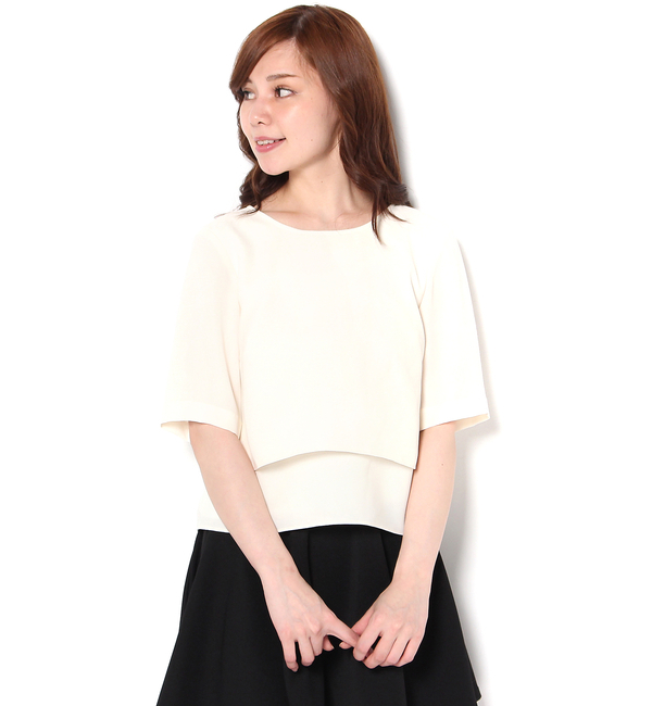 バックレースブラウス