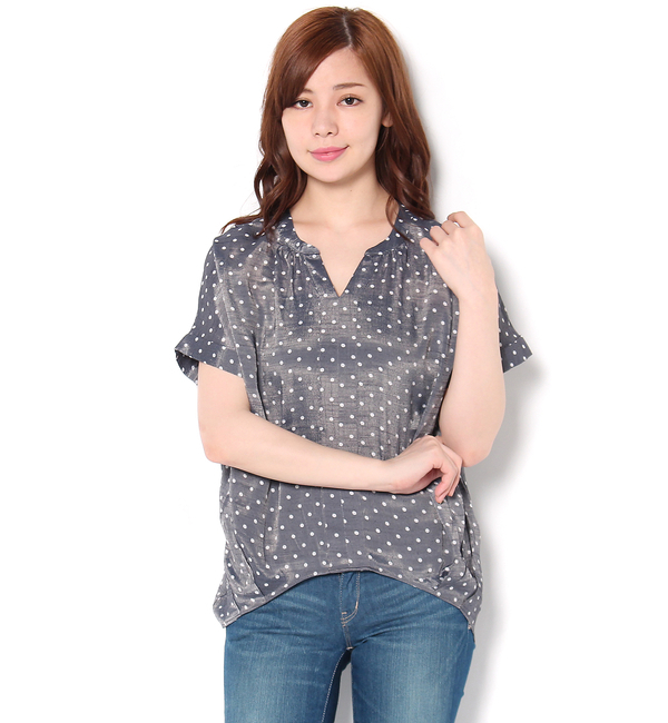 スラブ前開き風ブラウス