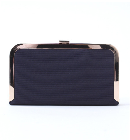 【パーティー用にオススメ】メタルフレームクラッチバッグ