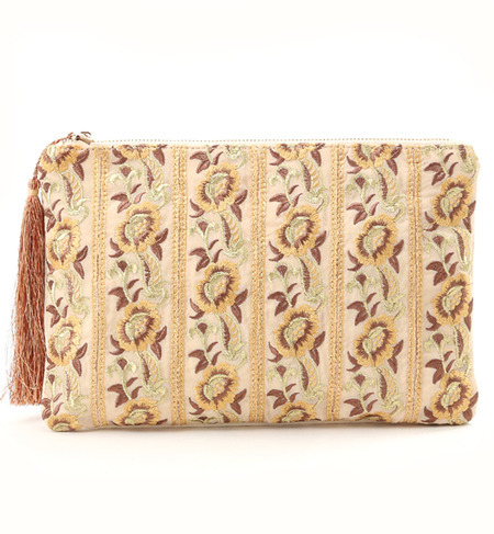 シシュウテープクラッチ