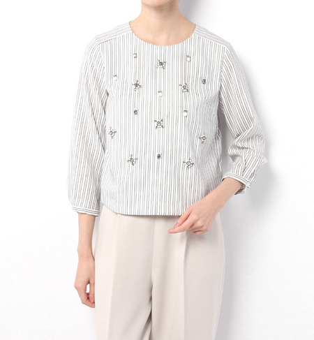 ビジューTブラウス