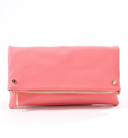 【BAILA4月号掲載】simple clutch