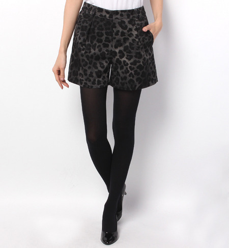 ヒョウ柄ショートパンツ