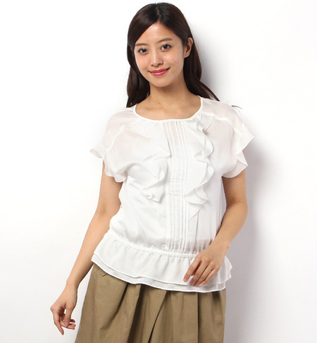 フリルブラウス