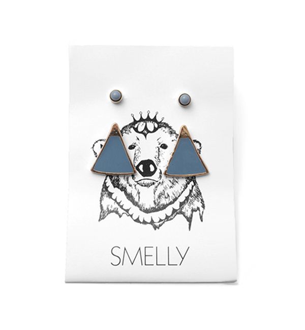 SMELLY J[TJN}sAXZbg