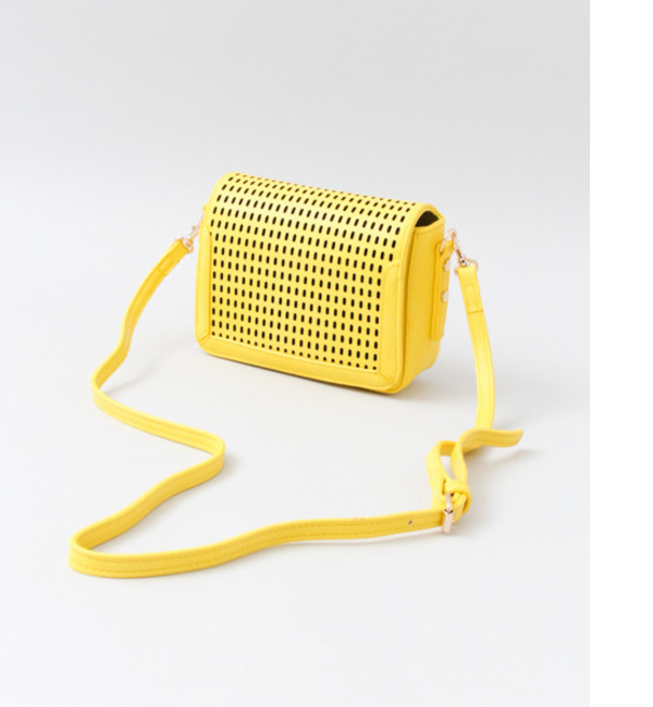 UR パンチングショルダーバッグ