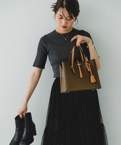 経典ブランド RODE 『ドラマ着用商品』チャーム付ミドルバッグ『Msize SKO バッグ