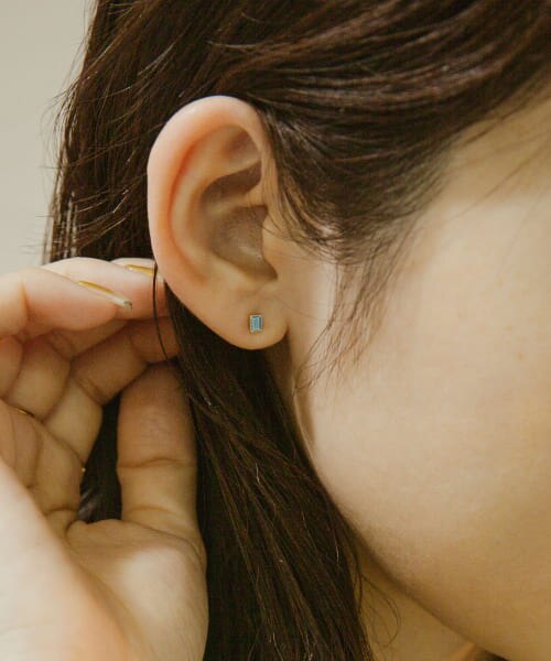 UR METIER PETITE GEM ENAMEL STUD|URBAN RESEARCH(アーバンリサーチ