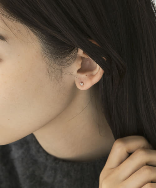 UR METIER PETITE GEM ENAMEL STUD|URBAN RESEARCH(アーバンリサーチ