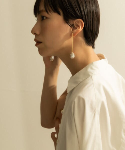 SMELLY so' baroque pearl bar earring|URBAN RESEARCH(アーバン