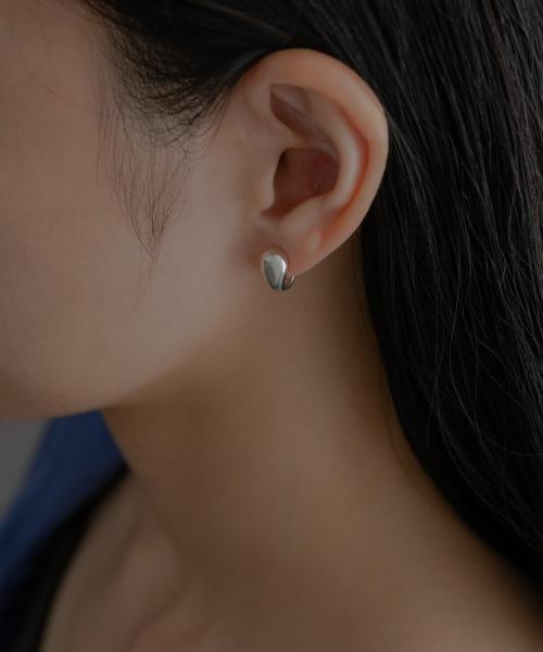 SMELLY so' tiny earring|URBAN RESEARCH(アーバンリサーチ)の通販