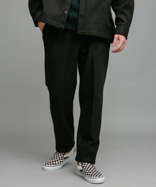 UR URBAN RESEARCH iD ウーリートロTWO TUCK SLACKS|URBAN RESEARCH(アーバンリサーチ)の通販｜アイルミネ