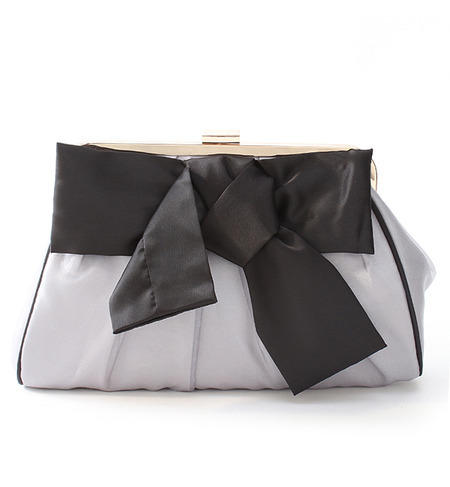 HELIOPOLE BIS リボン付パーティークラッチバッグ