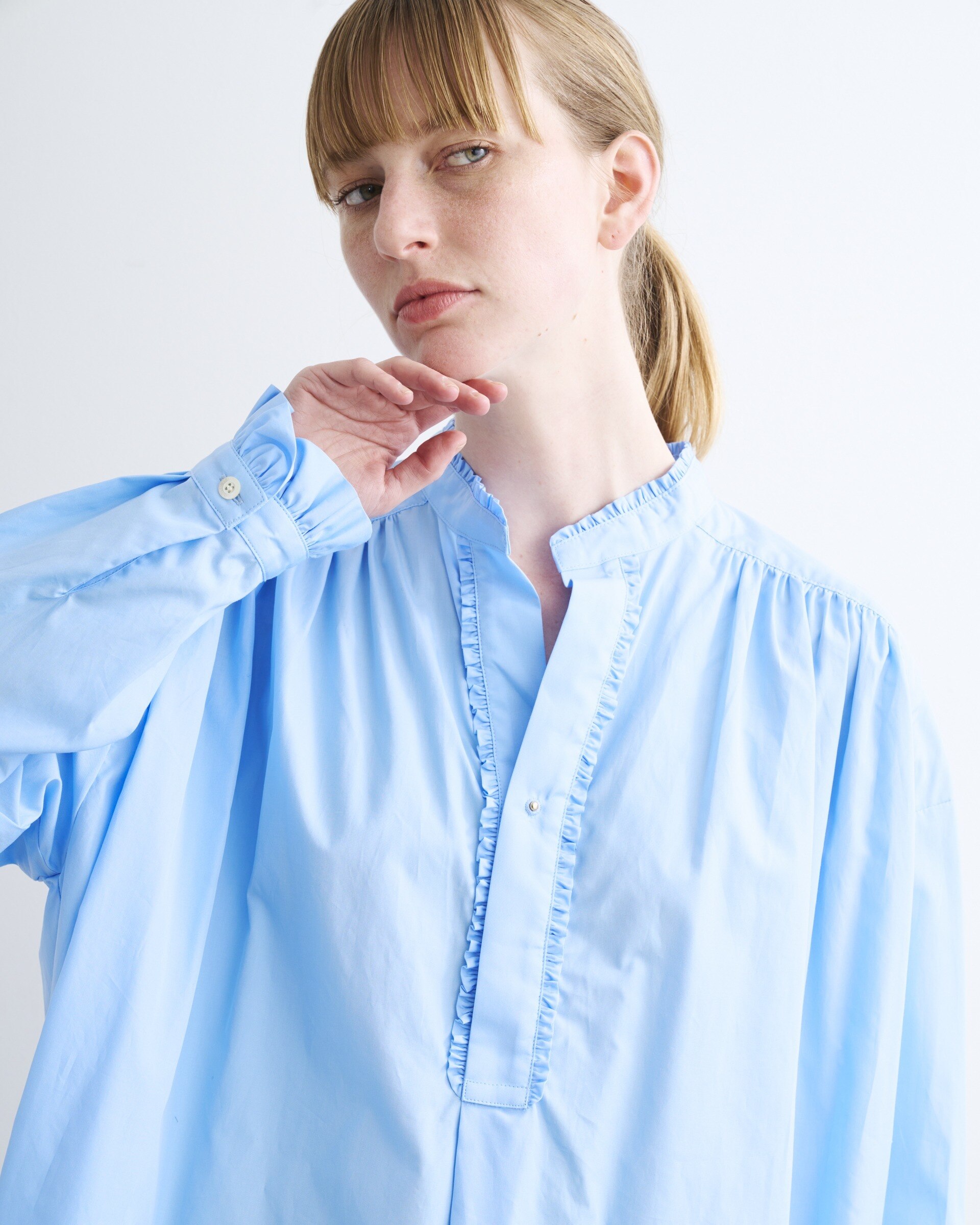 GATHERD FRILL SHIRT