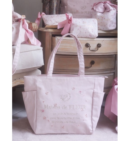 Sakuraサイドポケットmトートバッグ Maison De Fleur メゾンドフルール の通販 アイルミネ