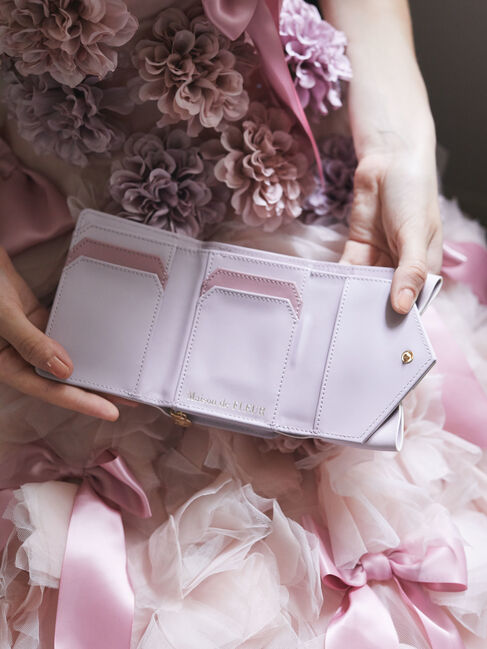メゾンドフルール リボンウォレット 「新品未使用」箱、タグ付き ピンク