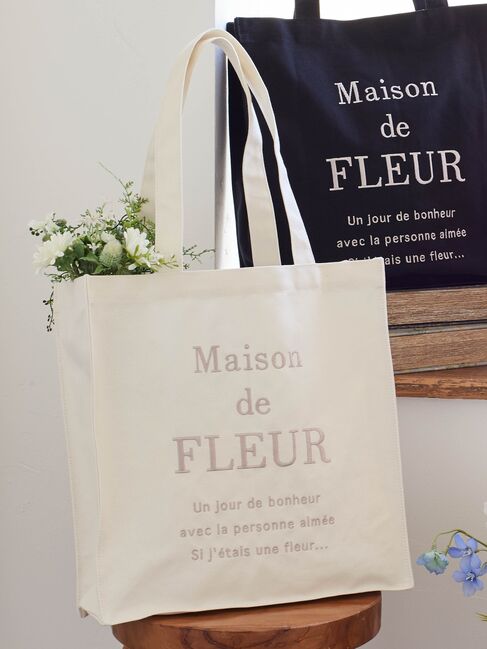 くまうさ刺繍ポーチ|Maison de FLEUR(メゾンドフルール)の通販｜アイルミネ