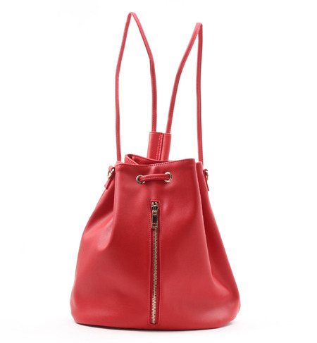 Zipつきさんかくリュック