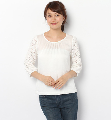 バックサテン×袖レースブラウス