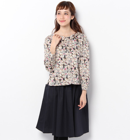 綿サテン風景柄ブラウス