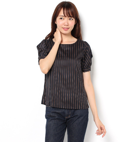 バックサテンストライプ袖レースブラウス