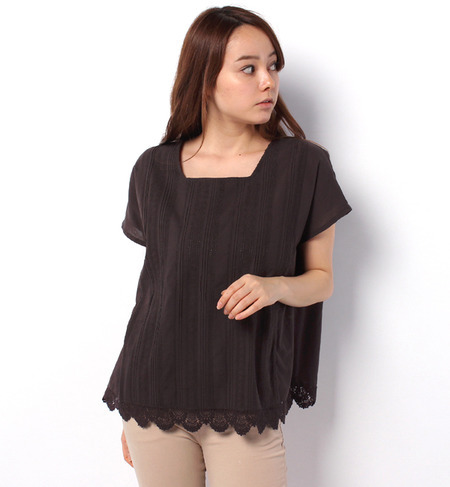 刺繍ピンタックフレンチスリーブブラウス