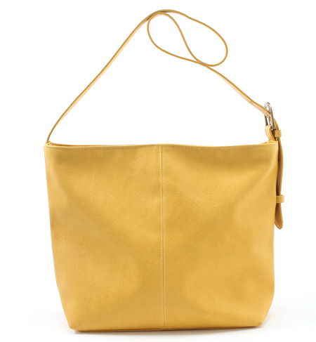 合皮型押し横型ショルダーバッグ