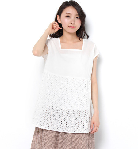 オーバーレースブラウス