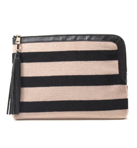 ボーダークラッチバッグ