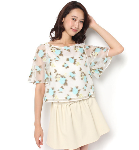 ぼかしフラワーシフォン重ねトップス