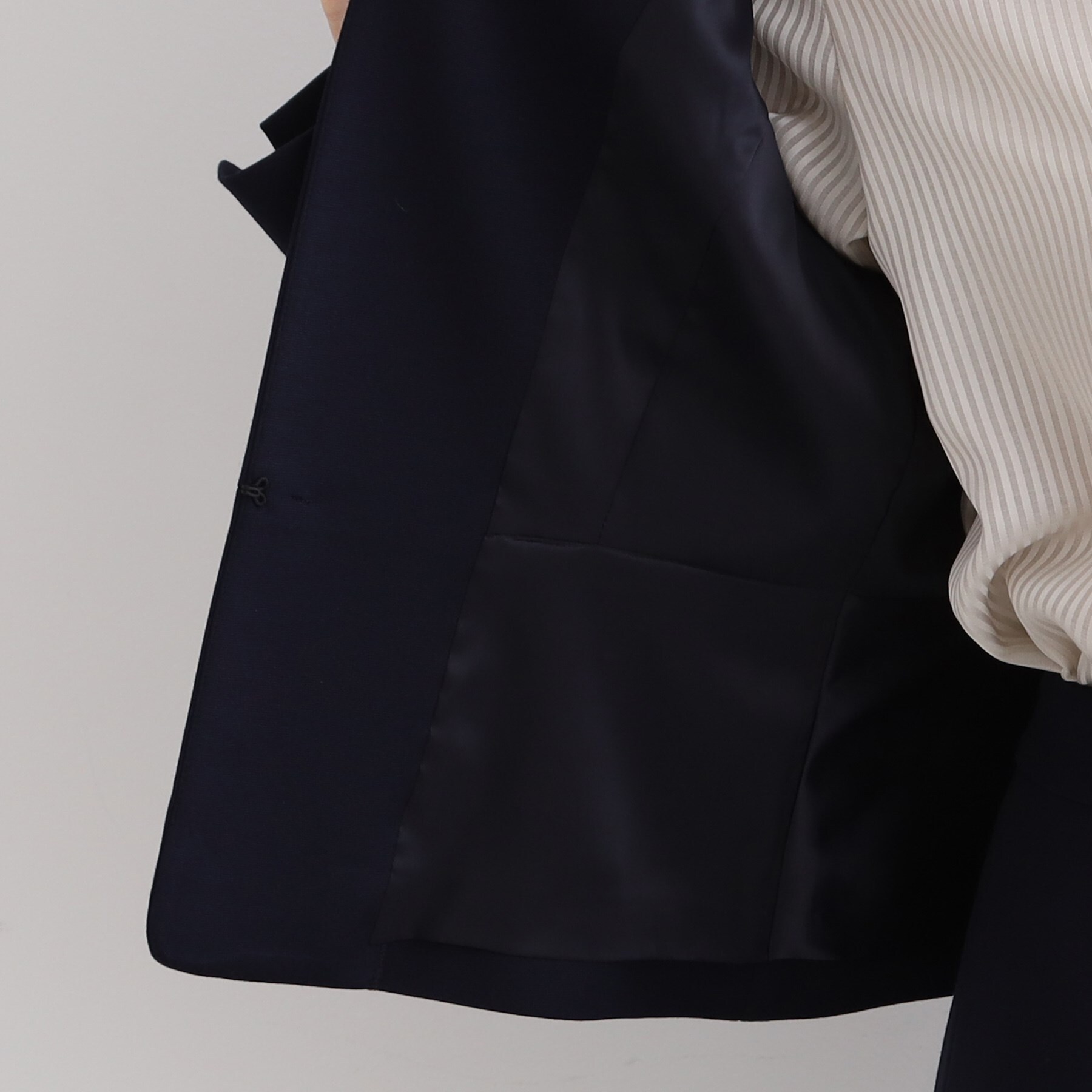 定番スーツ／ジャージ素材】ペプラムデザインジャケット|INDIVI