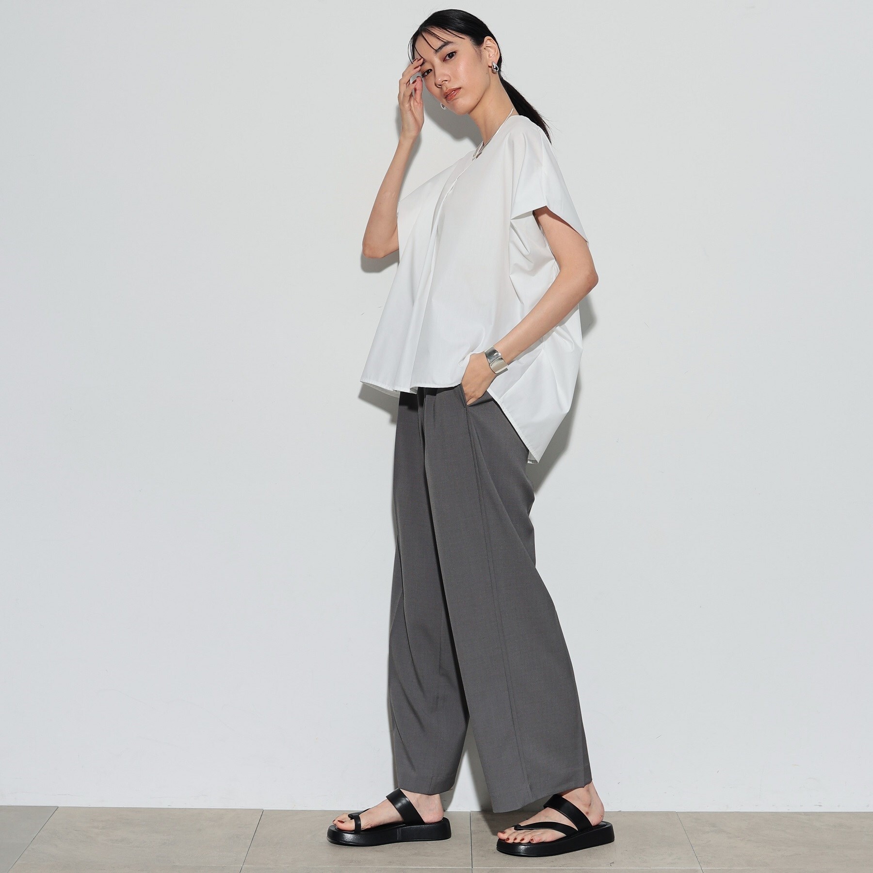 ◇【褒められパンツ/STYLE UP PANTS】麻混ストレッチテーパードパンツ|INDIVI(インディヴィ)の通販｜アイルミネ