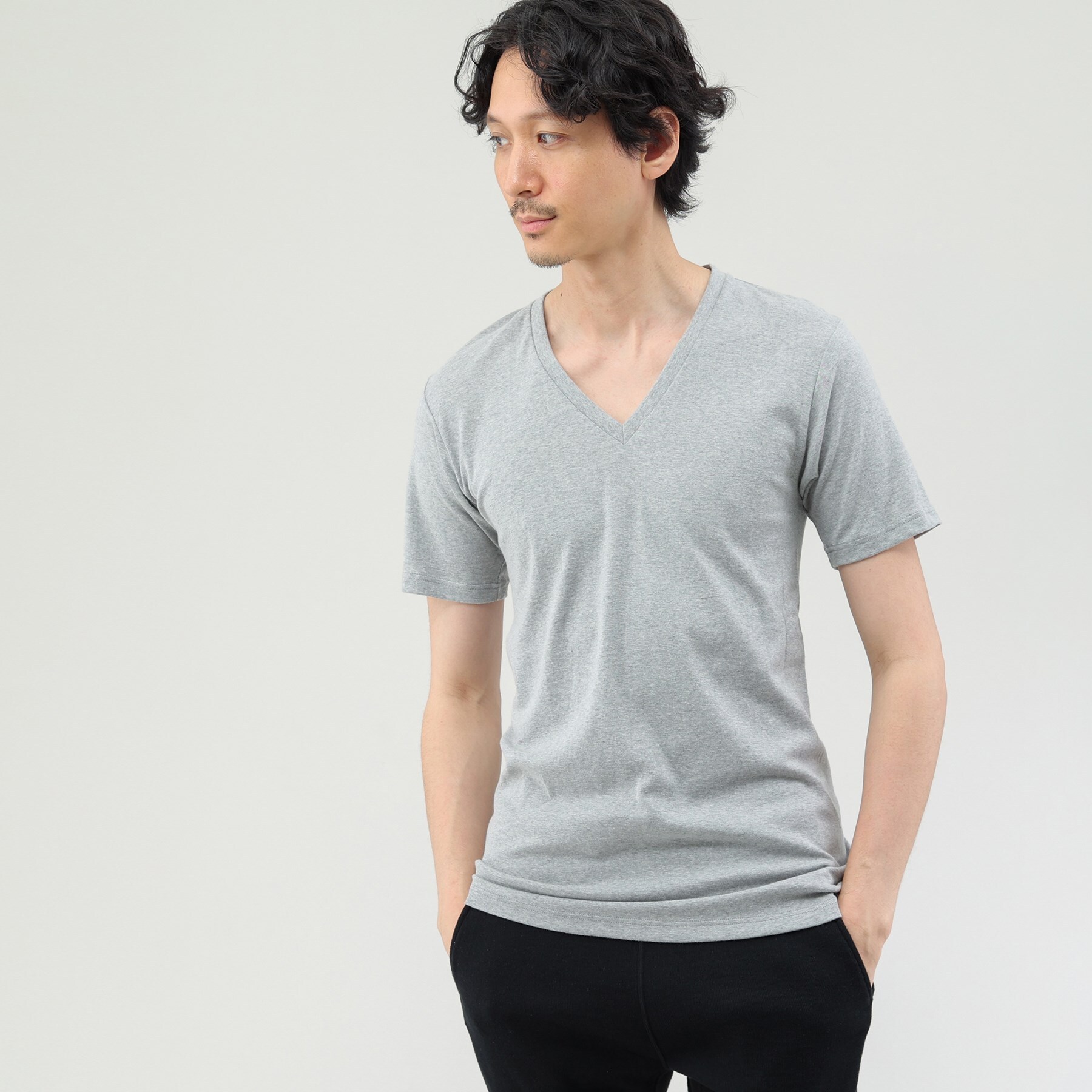 【MADE IN JAPAN】ベーシック半袖VネックTシャツ