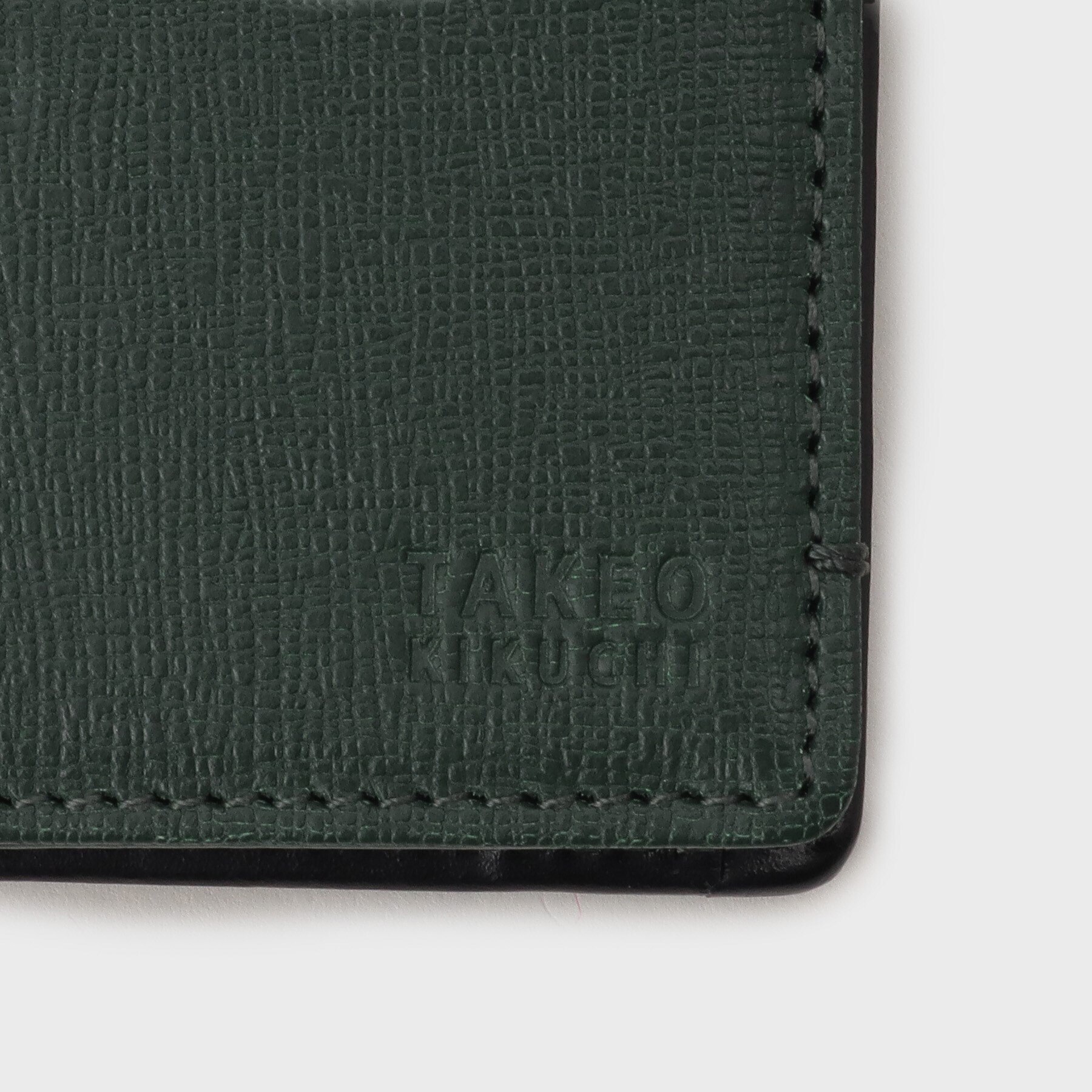 カード収納に便利】配色型押しレザー2つ折り財布|TAKEO KIKUCHI