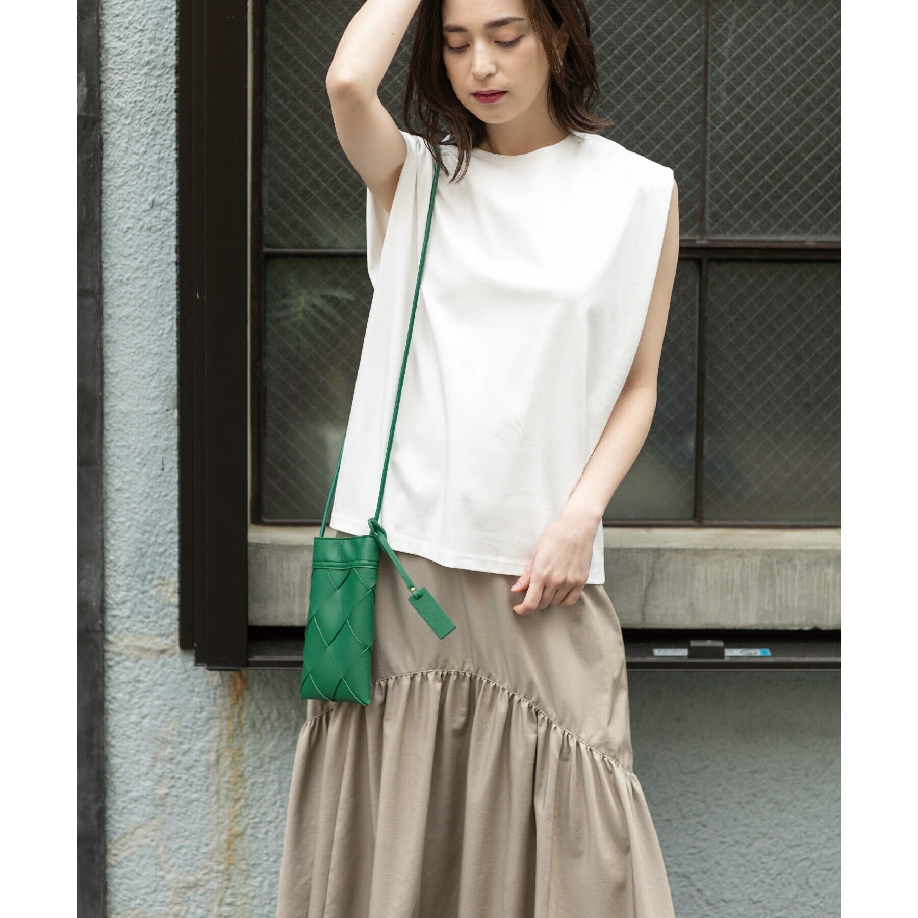 Matsuri trunk best sale pleats bag