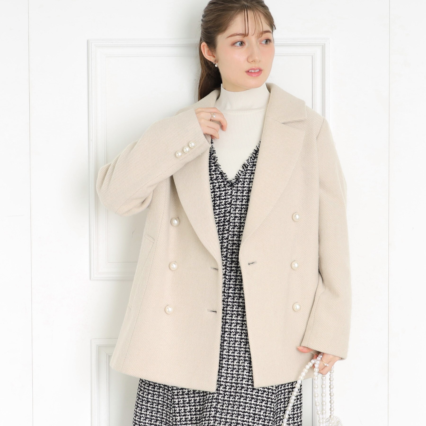 ふっくら軽く、暖かい】パール調ボタンPコート|Couture brooch