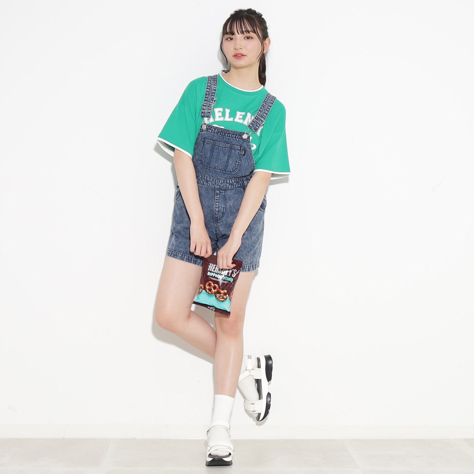 ピンクラテ、サロペット、オーバーオール、 Tシャツ