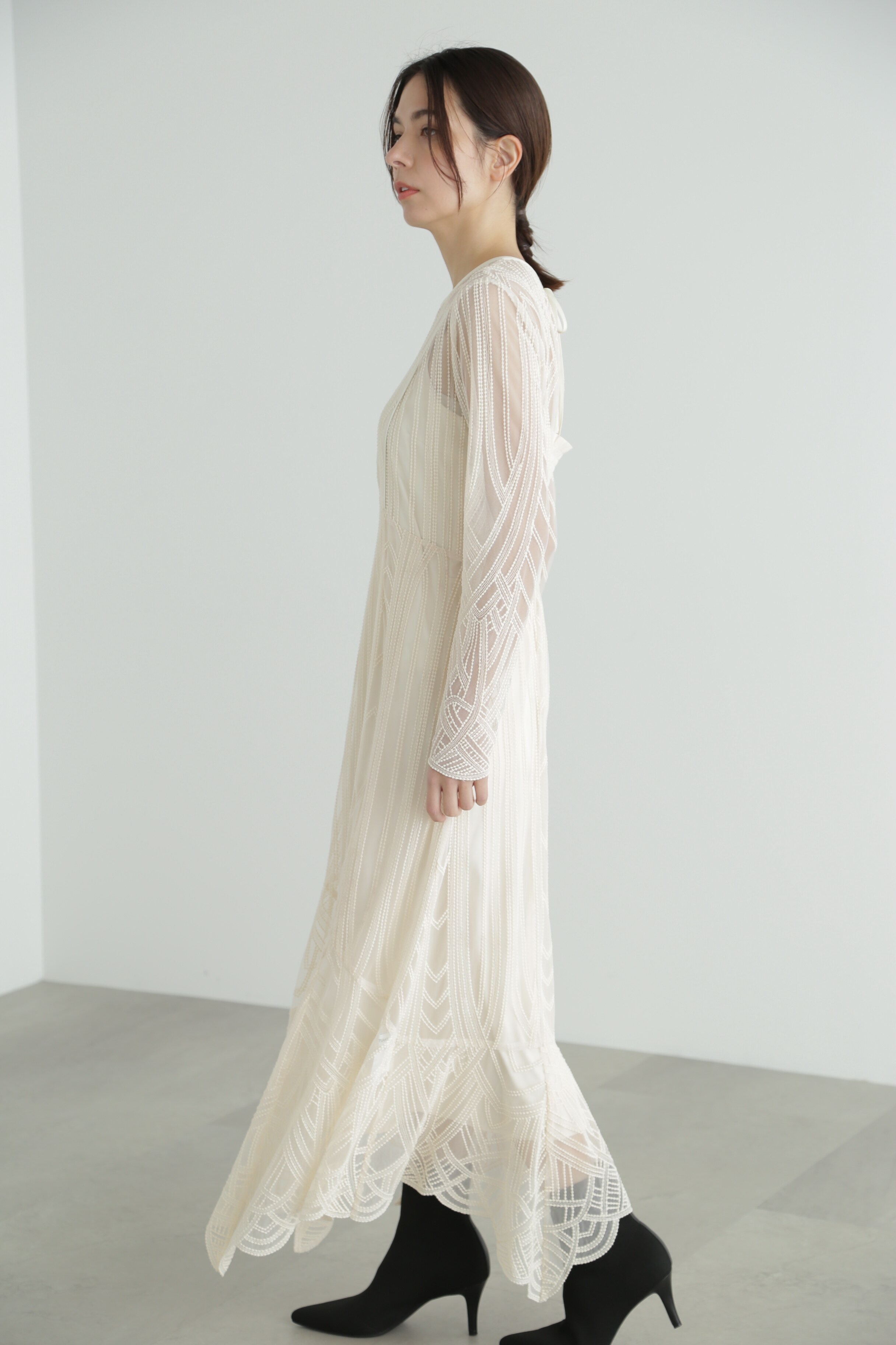 ダークブラウン 茶色 JILLSTUART EndyROBE クロエエンブロイダリー