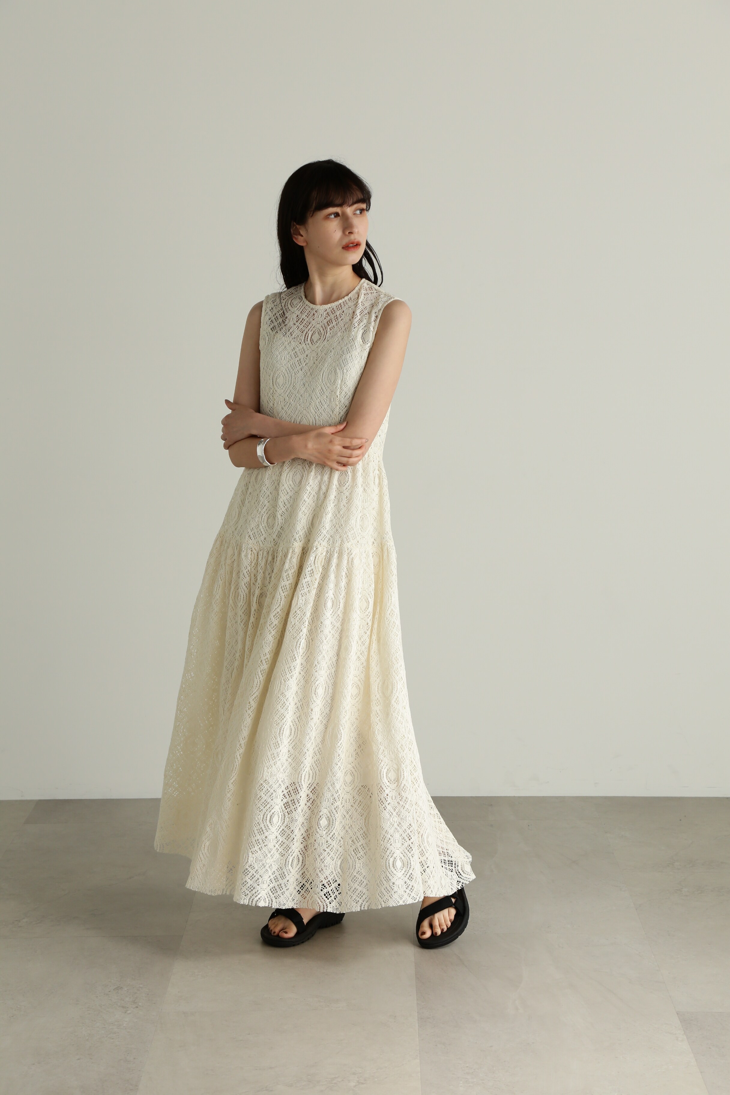64ヒップ*JILLSTUART White* Flower Jacquard Dress
