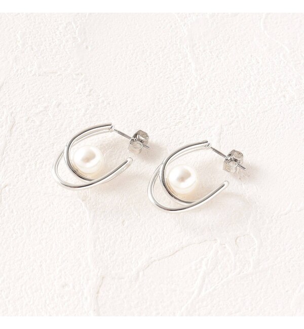 【シューラルー/SHOO・LA・RUE】 カーブメタルフェイクパールピアス