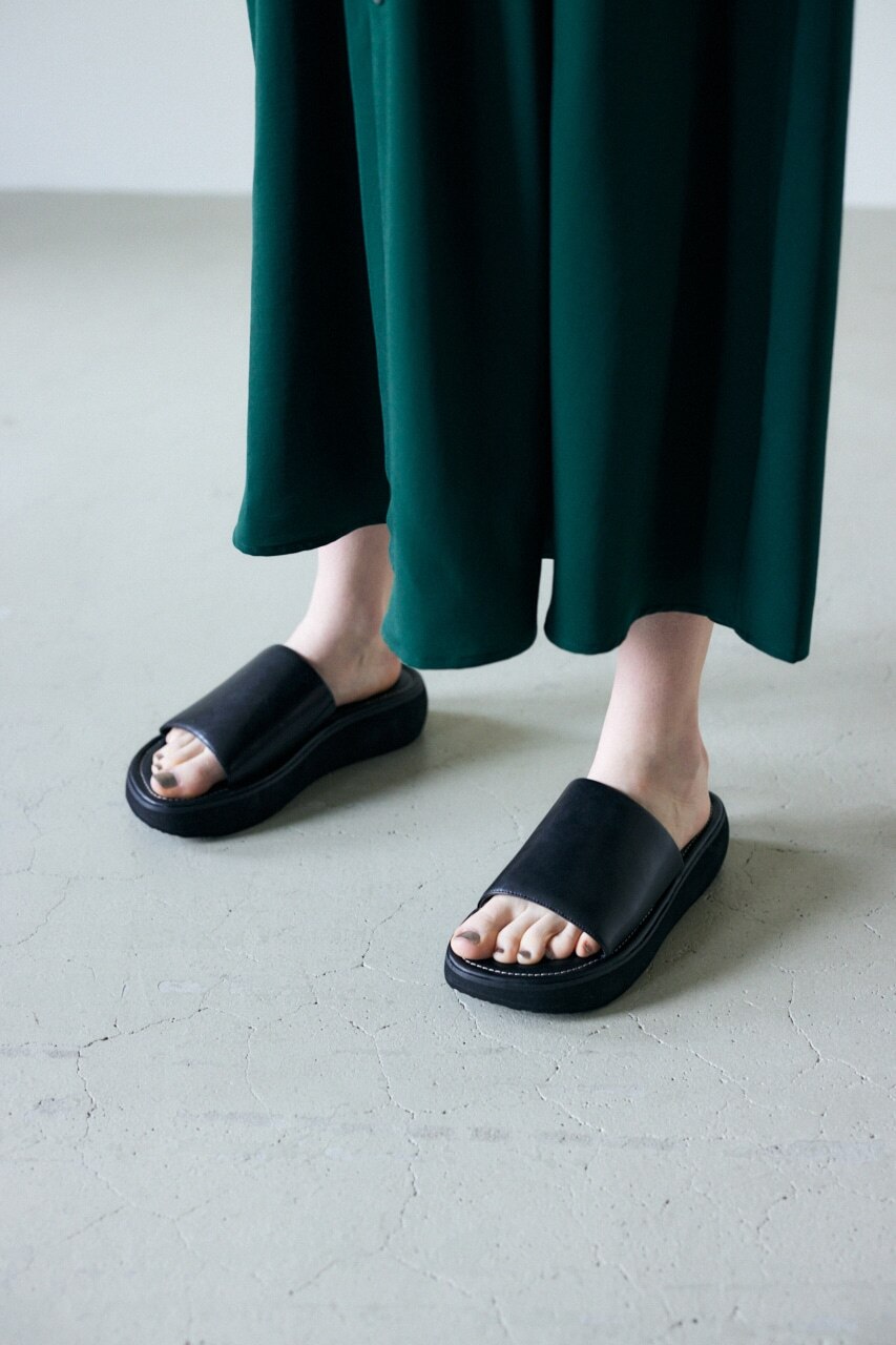 ROUND SOLE SLIDE サンダル|MOUSSY(マウジー)の通販｜アイルミネ