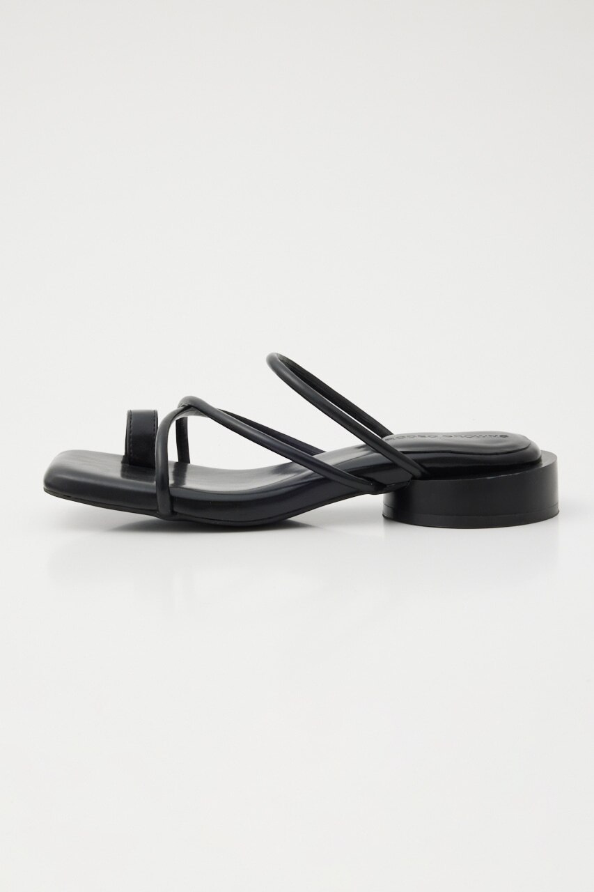 SLIM STRAP SANDAL