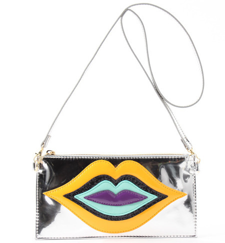 KISS LIP LITTLE BAG