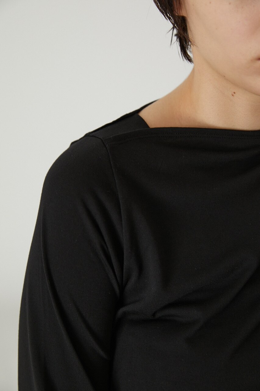 Asymmetry gather cut tops