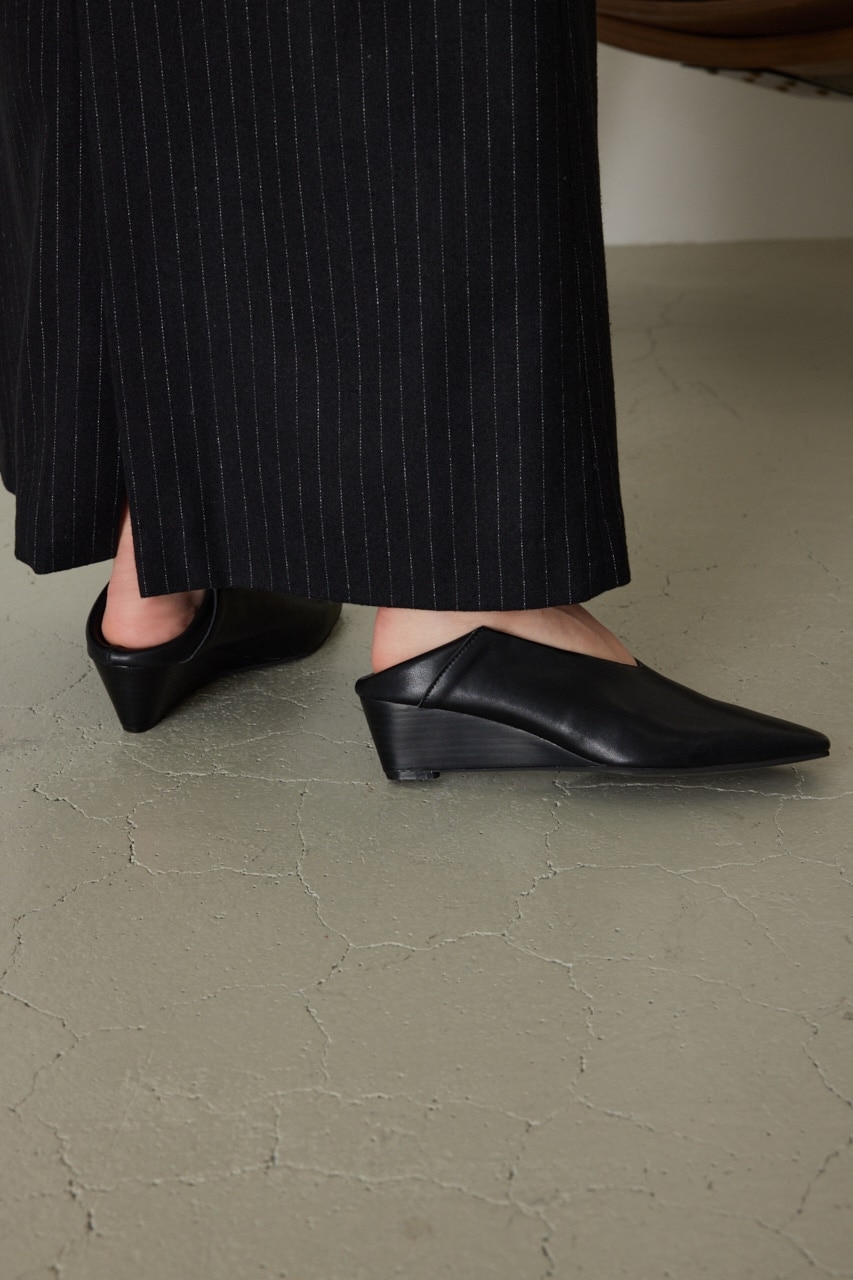 Angled heel square shoes リムアーク-