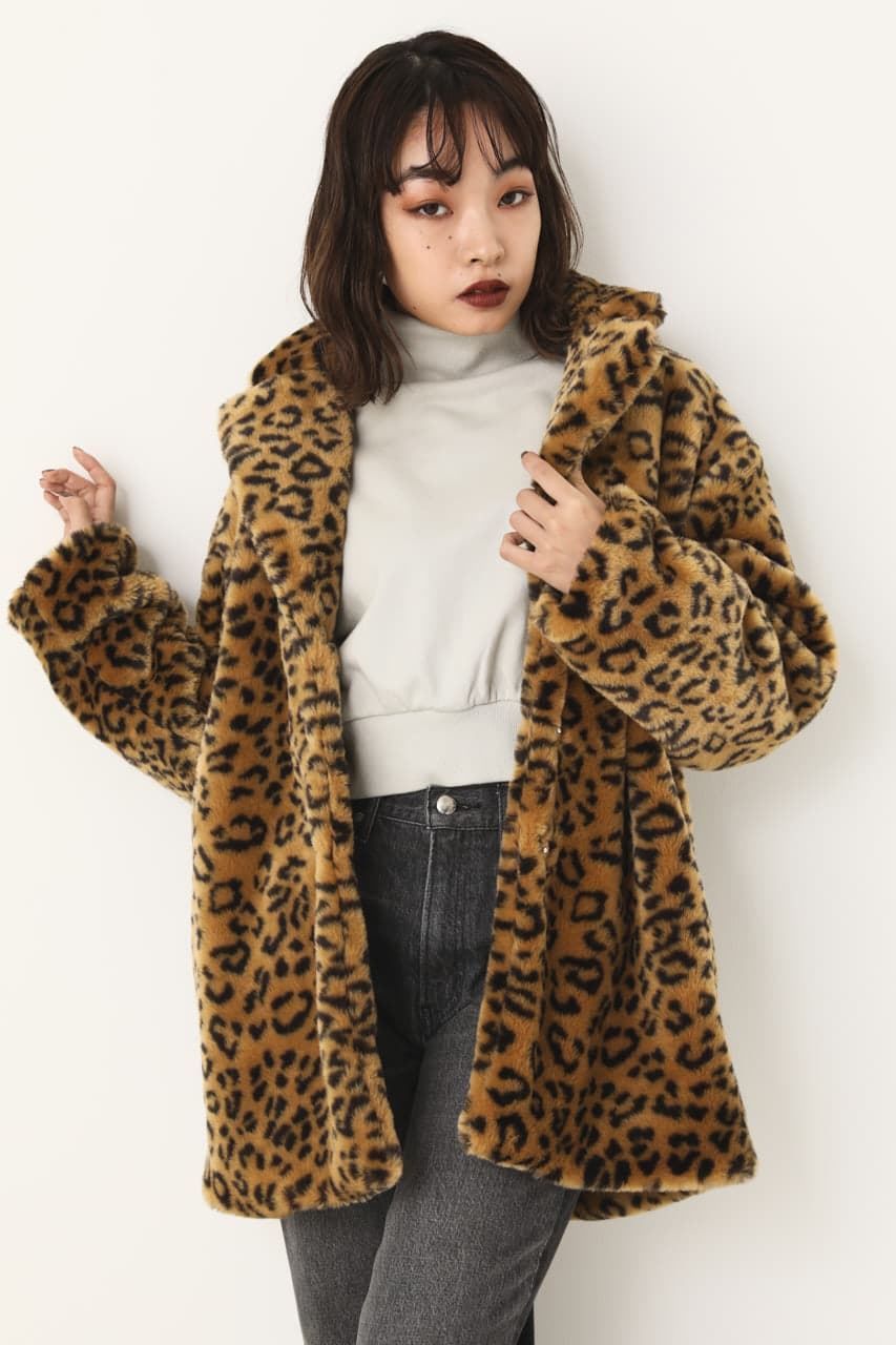 fake fur coat leopard