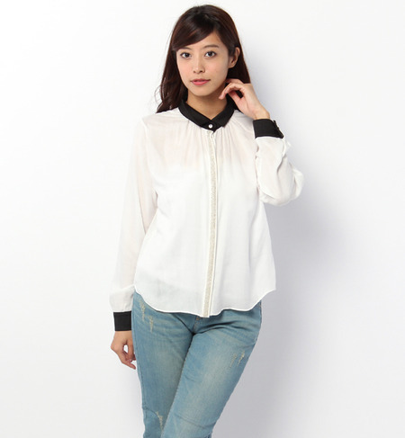 【Titilate Valet】ビジューブレード付シャツ