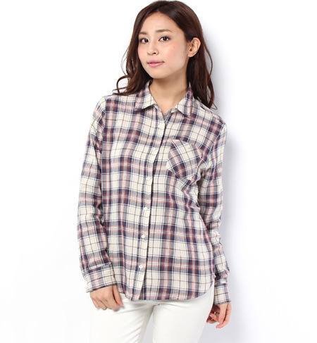 ボタンダウンチェックシャツ