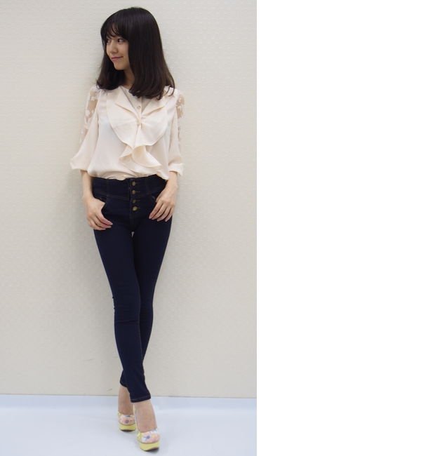 15'シフォンラッフルブラウス